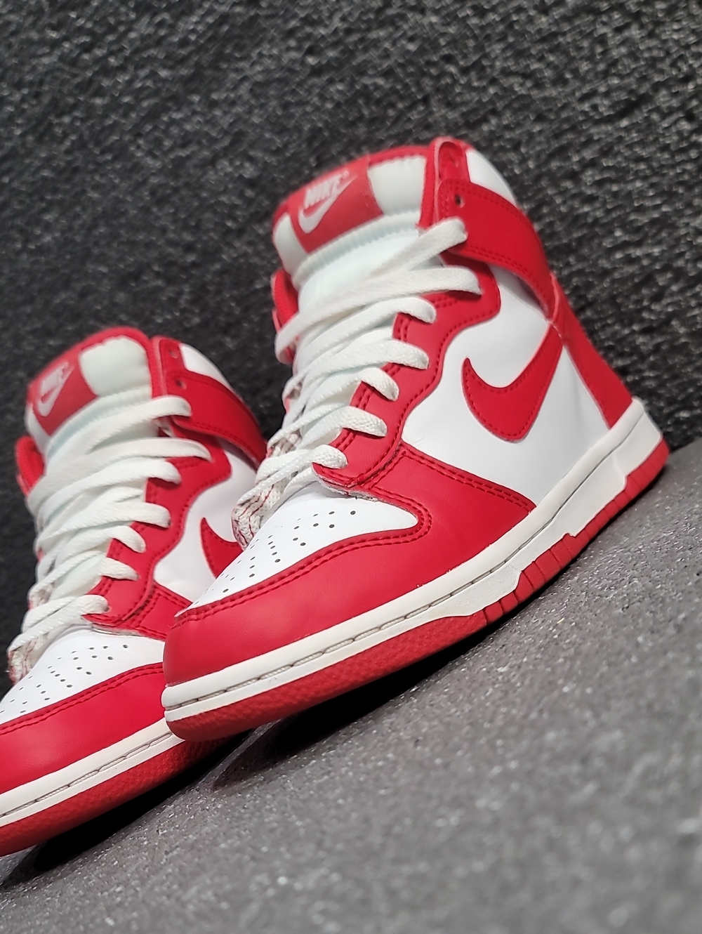 Nike Dunk High "University Red" Wmns 6 Great Condition, Ships Today - Picture 11 of 15